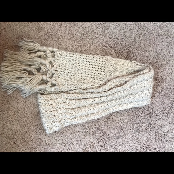 Scarf - Picture 3 of 3